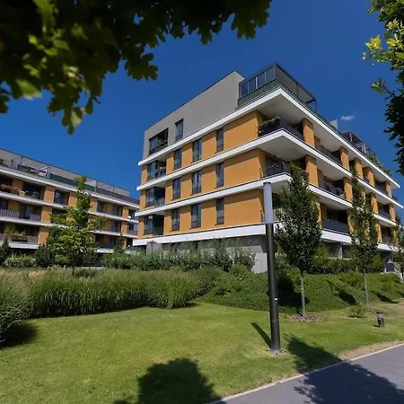 Apartmán Comfy And Stylish With Terrace Near Center *