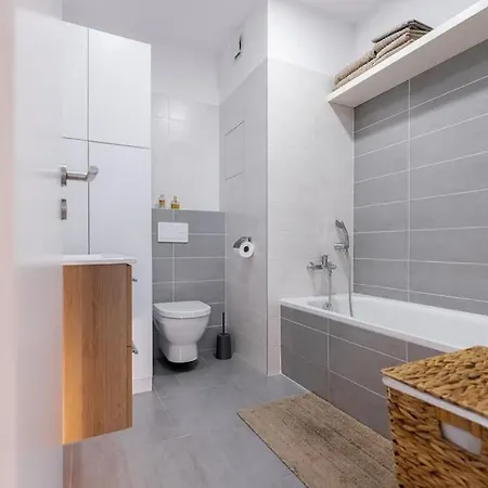 Apartamento Comfy And Stylish With Terrace Near Center *