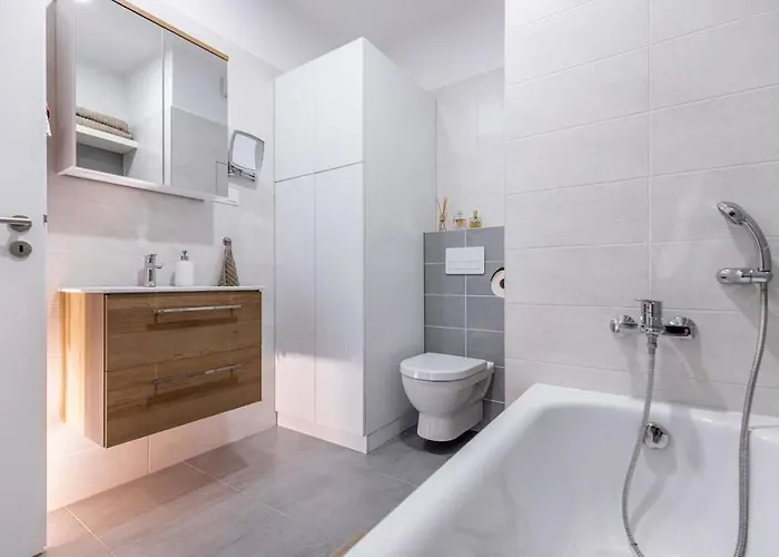 Comfy And Stylish With Terrace Near Center Apartment *