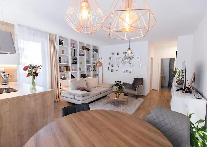 Comfy And Stylish With Terrace Near Center Apartment *